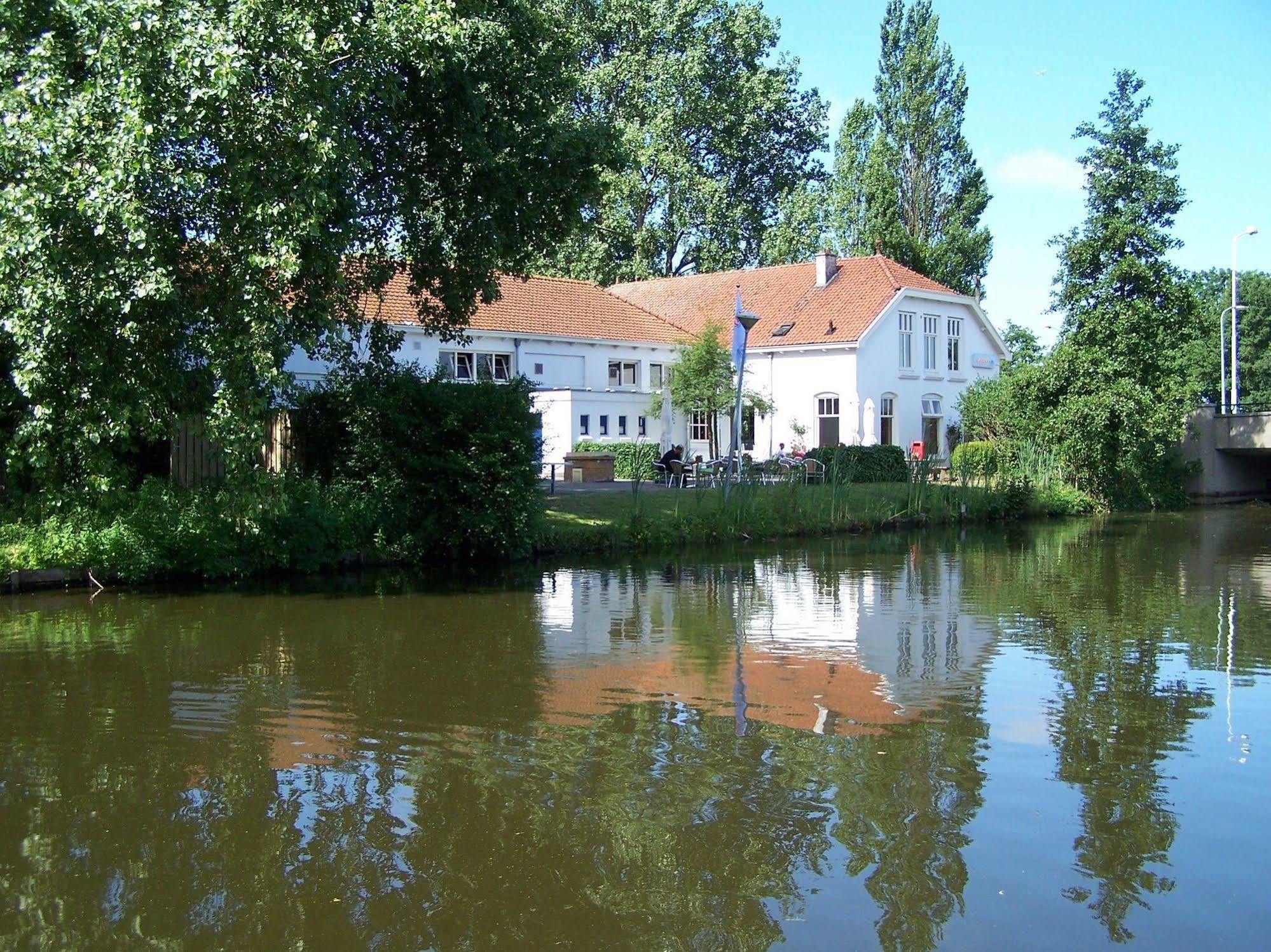 Stayokay Hostel Haarlem Exterior foto